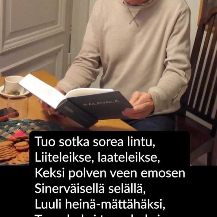 Sveitsiläissyntyinen kääntäjä Walter Arnold lukee Kalevalan maailmansyntyrunoa lévéntinéss autin kielellä, jonka puhujia on noin 1500. Kuuntele lisää 👉 https://kalevalaseura.fi